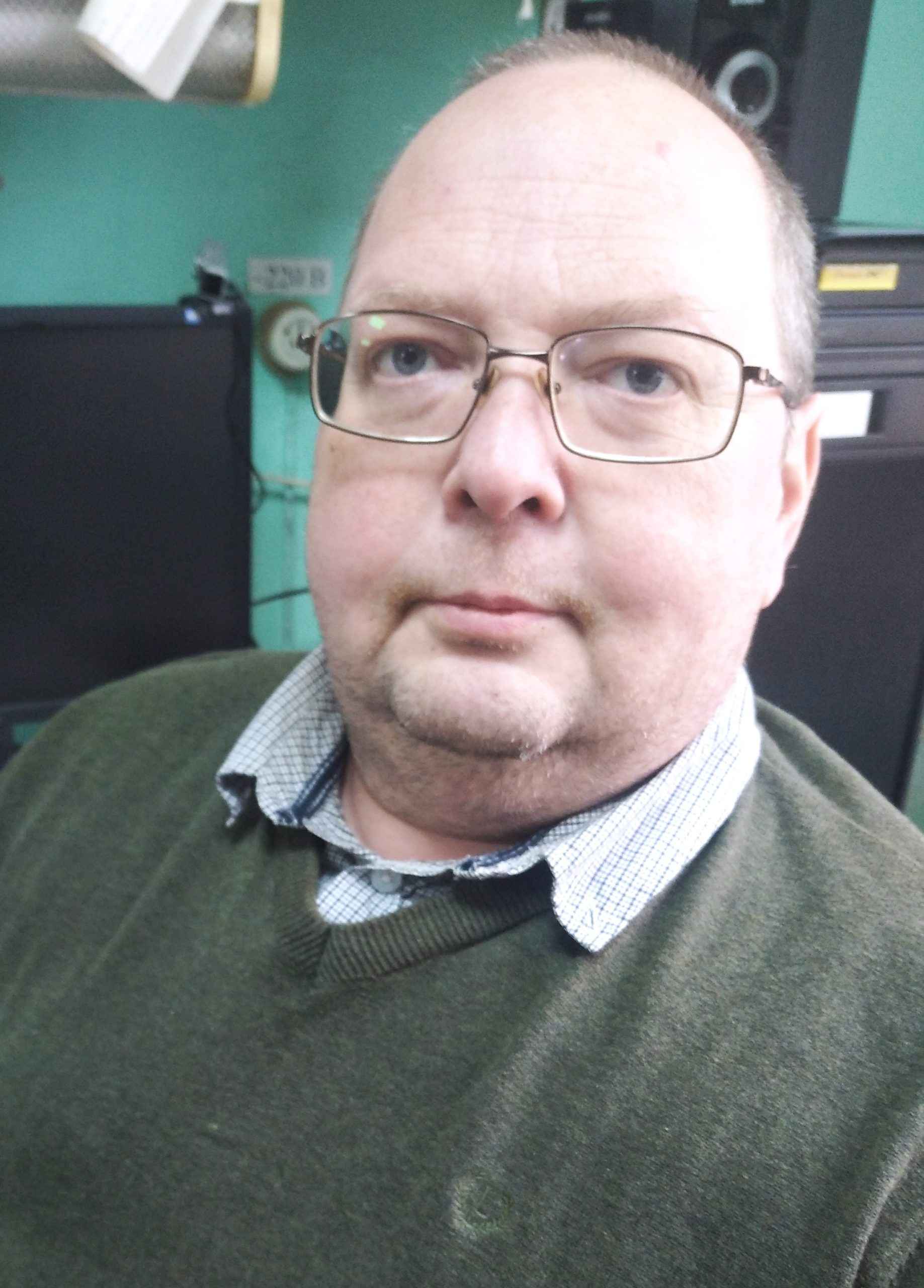 ІВАНОВ Артем Володимирович